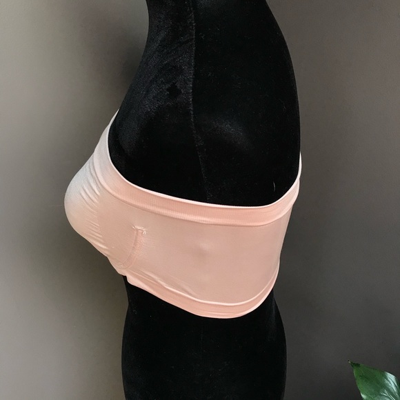 2 pcs Full-busted Seamless and shoulder-less Bras - Picture 10 of 12